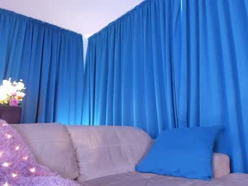 ابن زوجها يصحيها وينيكها