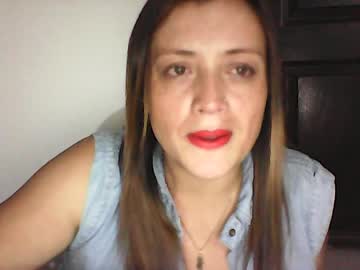 امه نايمه جنبه وتهيج علي ابنها