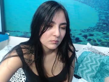 الام اليابانية تستغل غياب الاب وتتناك من ابنها