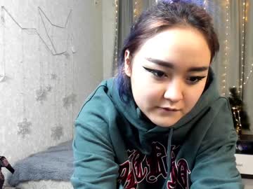 المضيفات الشراميط يمارسون الجنس مع الطيار