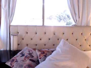 طلاب كوايتة ينيكون زميلهم في الفصل