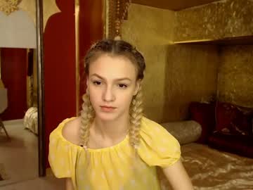 زوجته تتناك من صديقه والزوج الديوث يصورهم