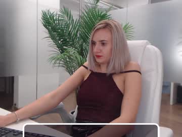 الام والاخت ينقذون الابن الممحون
