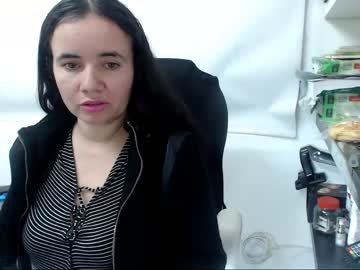 مدام سمينة تتناك من جوزها ومش ملاحق عليها