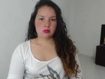 الابنة السادية وصديقاتها ينيكون الاب بالزبر الصناعي