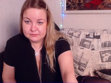 لاعبة الباليه صاحبة الطيز الكبيرة تتناك في فتحة طيزها من المدرب