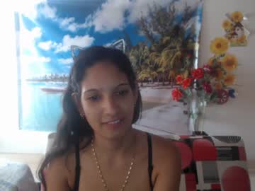 الزوج الديوث يعلم زوجته نيك الطيز